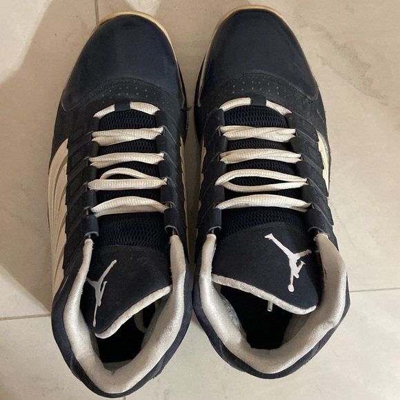 Men’s Jordan Sneakers - Picture 5 of 5